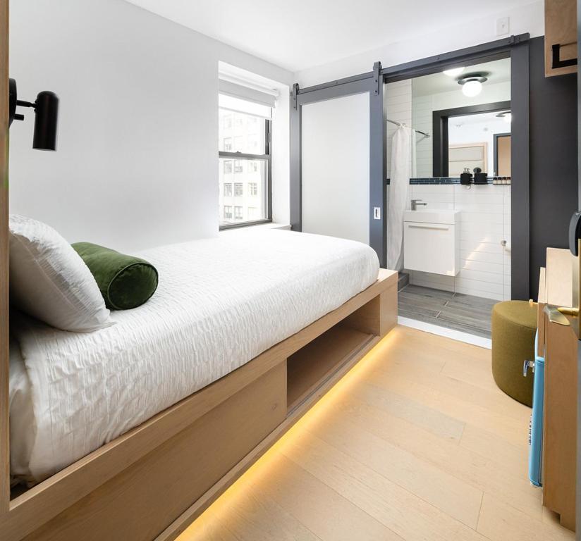Little Charlie Hotel New York Bagian luar foto